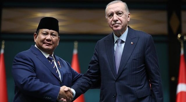 Endonezya Cumhurbaşkanı Subianto: Türkiye ile yeni bir küresel düzen yaratma sorumluluğunu üstlenmemiz gerekiyor Endonezya Cumhurbaşkanı Subianto: Türkiye ile yeni bir küresel düzen yaratma sorumluluğunu üstlenmemiz gerekiyor