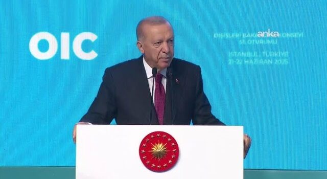 Cumhurbaşkanı Erdoğan: 2 milyarlık İslam aleminin tek başına bir kutup haline gelmesi şart!