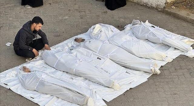 Soykırımcı katil İsrail’in Gazze’ye saldırılarında can kaybı son bir günde 142 artarak 57 bini aştı!