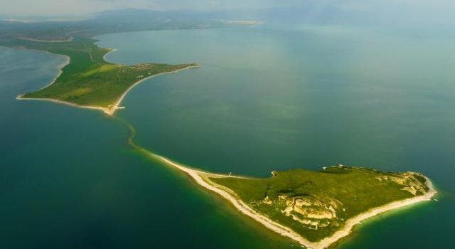 Dört mevsim değişen güzellikleriyle Çarpanak Yarımadası doğaseverlerin ilgisini çekiyor